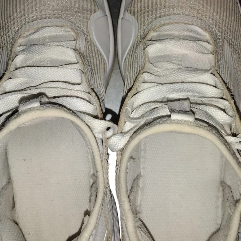 Adidas White Athletic Sneakers size 8 millones re owned good condition